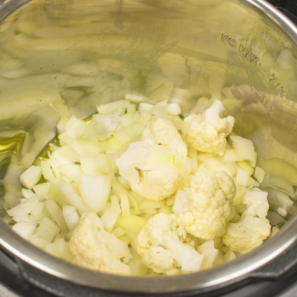 recipe AIP Instant Pot Roasted Garlic Cauliflower Soup
