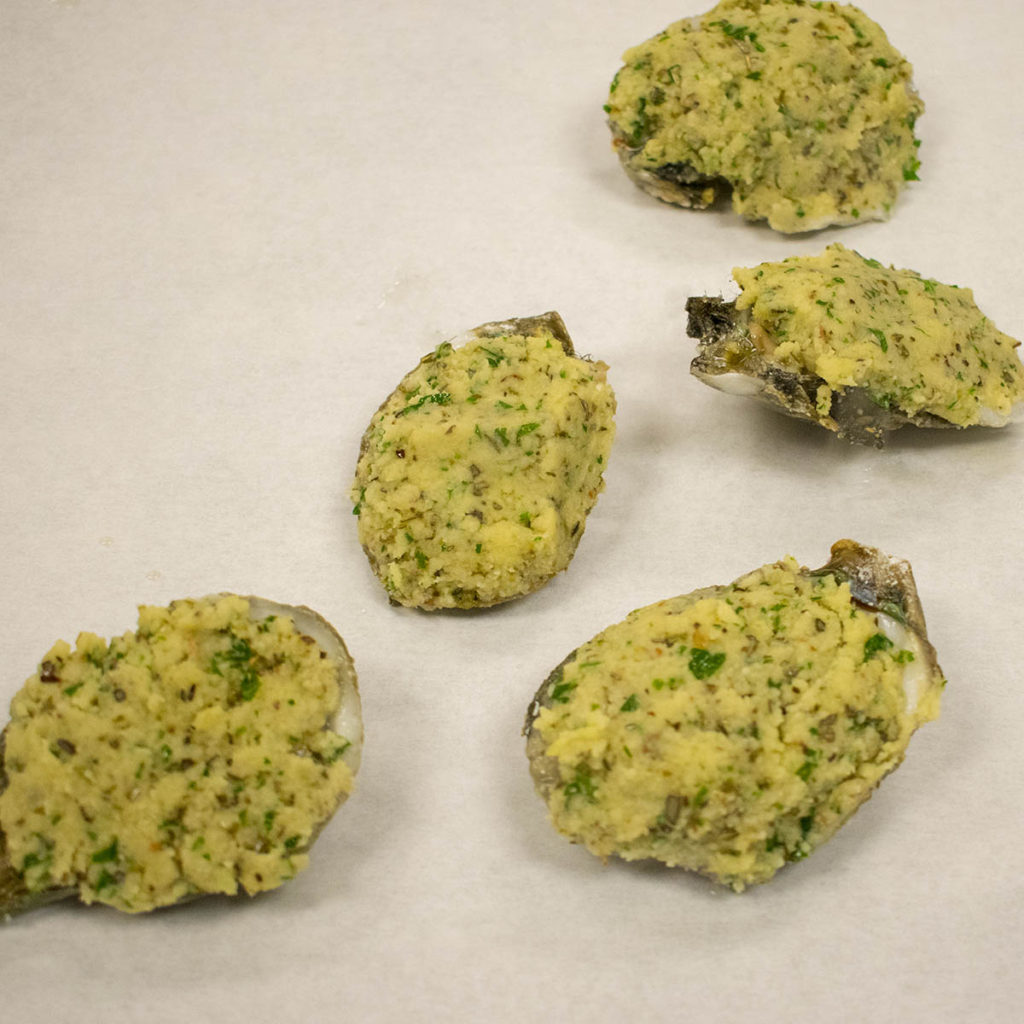 Lay the oysters out on a baking tray.