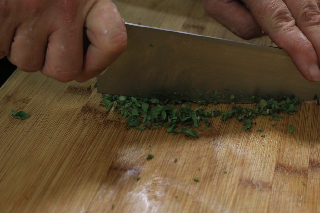chop oregano