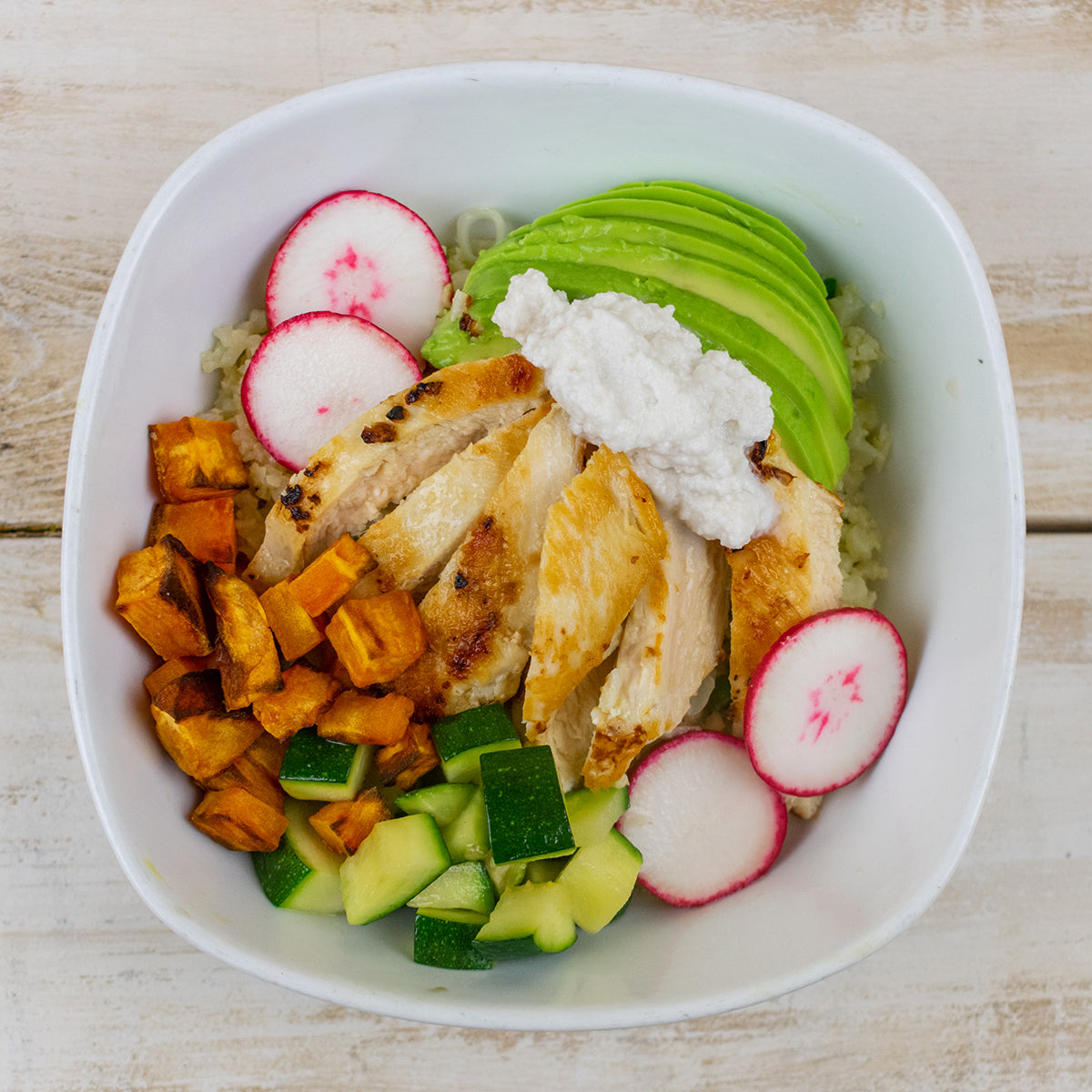 cinco de mayo paleo chicken burrito bowl