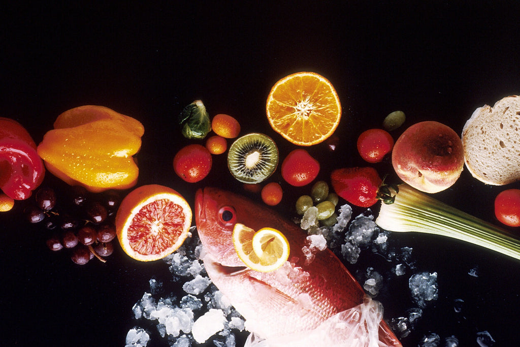 fish and fruits - eating clean