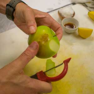 Peal granny smith apple