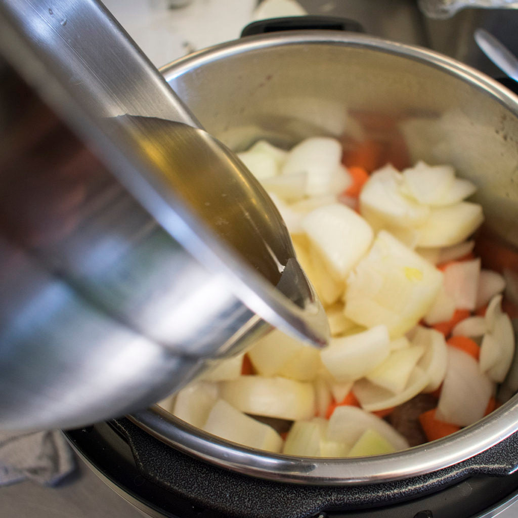 Top with sliced onion and carrots