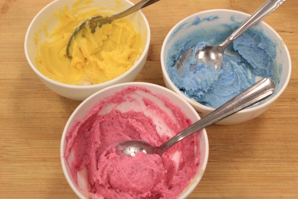 How to Naturally Color POTG’s Vanilla Icing