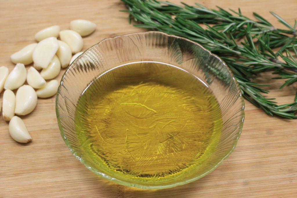 Rosemary Garlic Infused Oil Ingredients